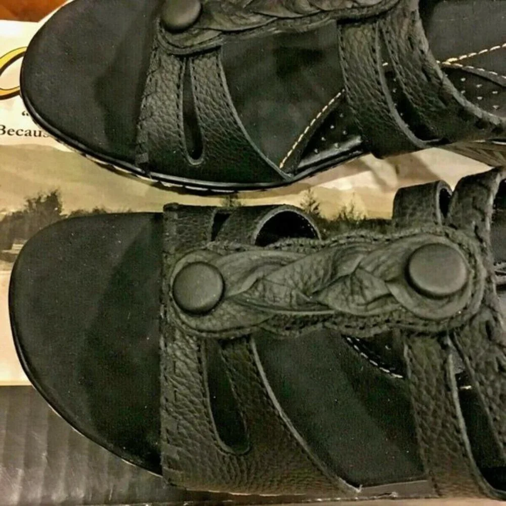Cabela's Women's Wood Grain Wedge Slide Black 9 M NEW IN BOX